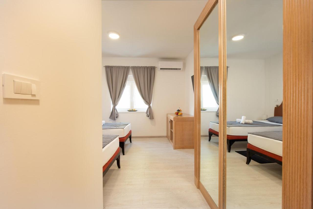 Hotel Potpićan 外观 照片