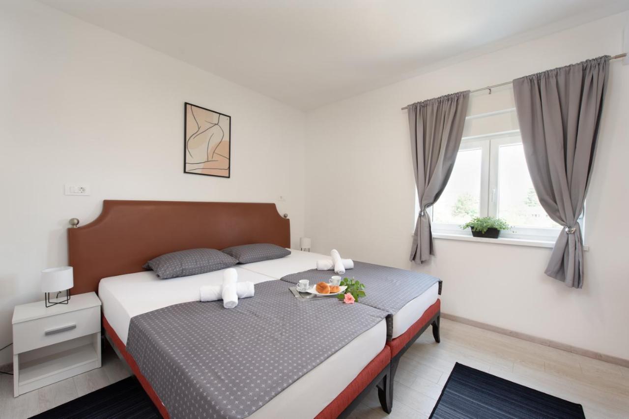 Hotel Potpićan 外观 照片
