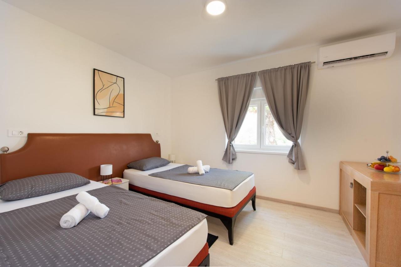 Hotel Potpićan 外观 照片