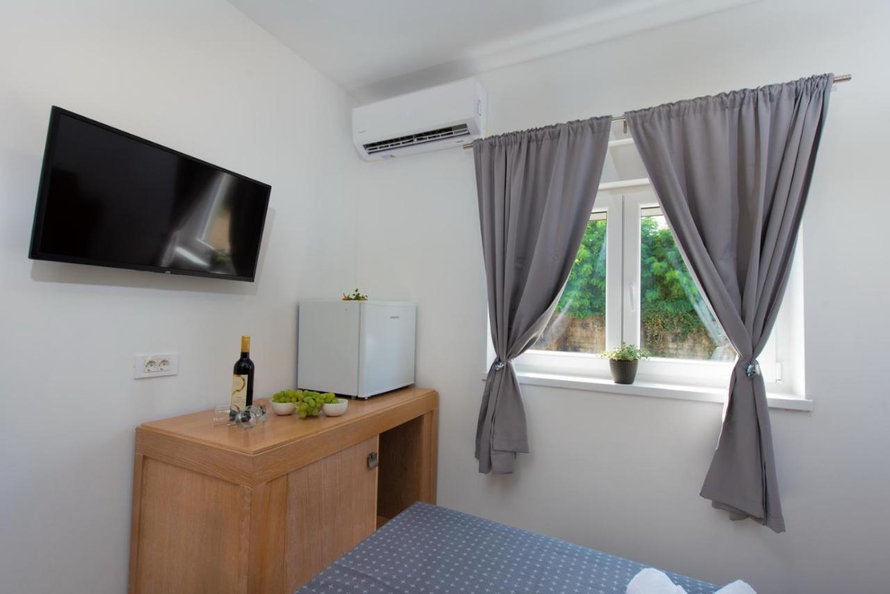 Hotel Potpićan 外观 照片